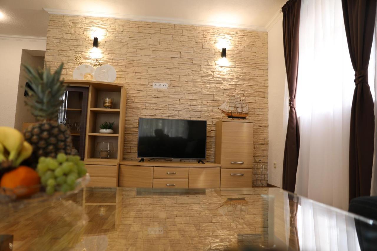 Apartmani Delac Vodice Exterior foto